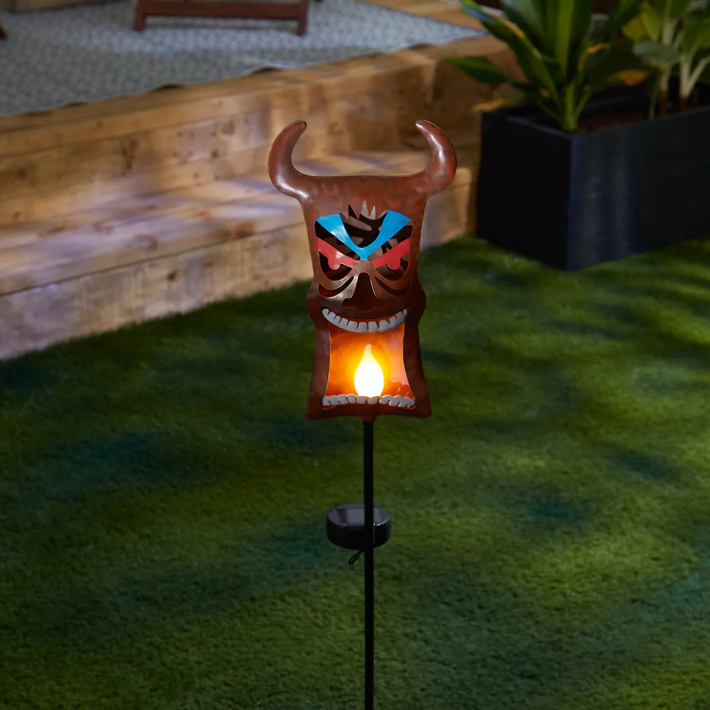 Tiki-Auaha Solar Stake