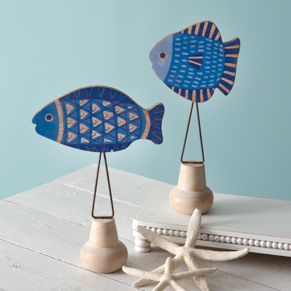 Wood Spotted Fish With Stand