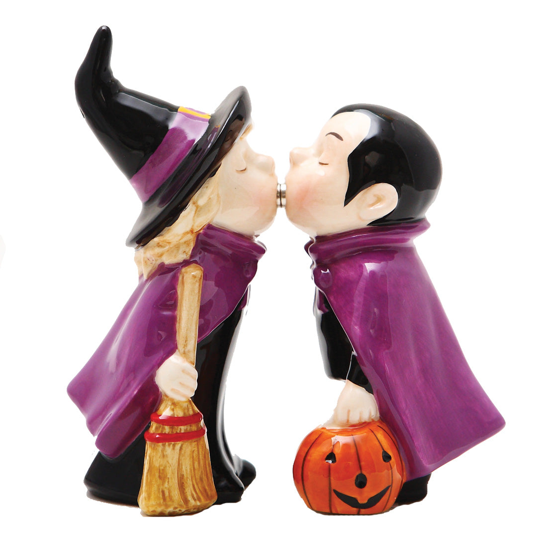 Halloween Couple  Salt & Pepper Shakers