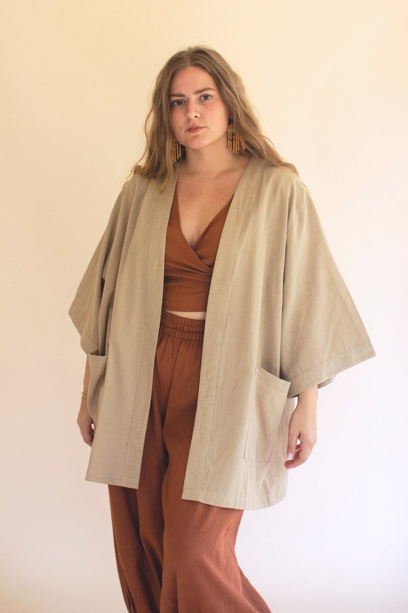 Oatmeal Short Kimono with Front Pockets