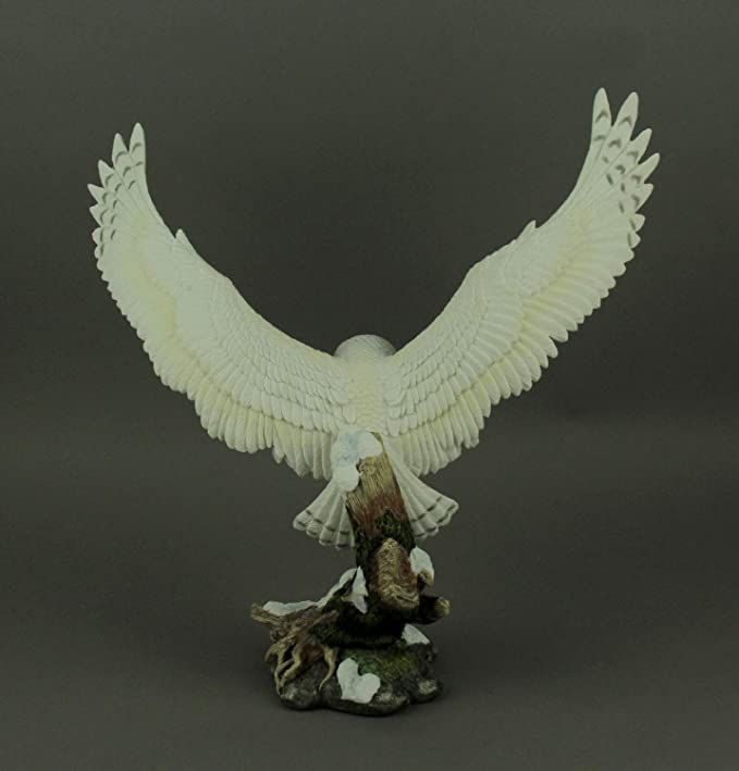 Flying Snowy Owl
