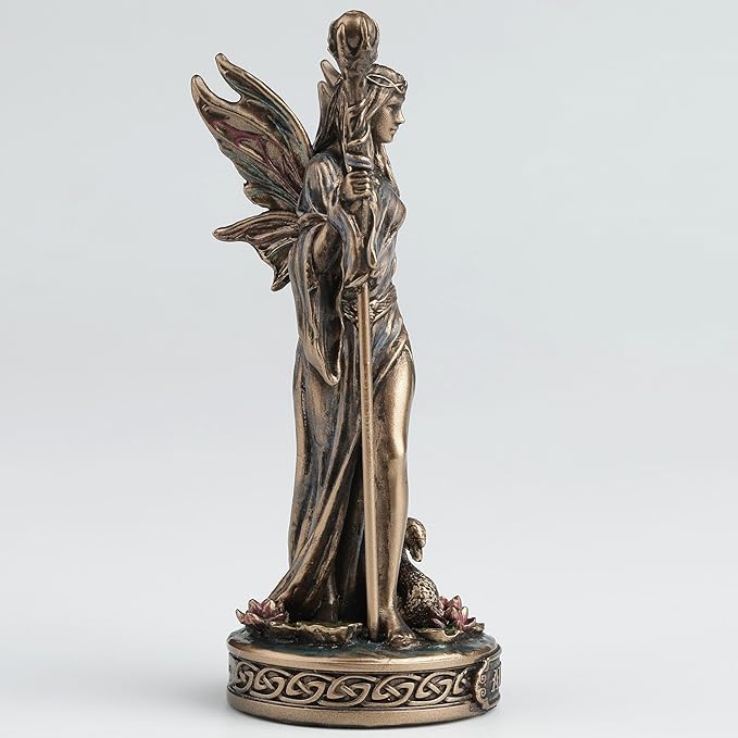 Aine The Irish Goddess Of Summer And Love