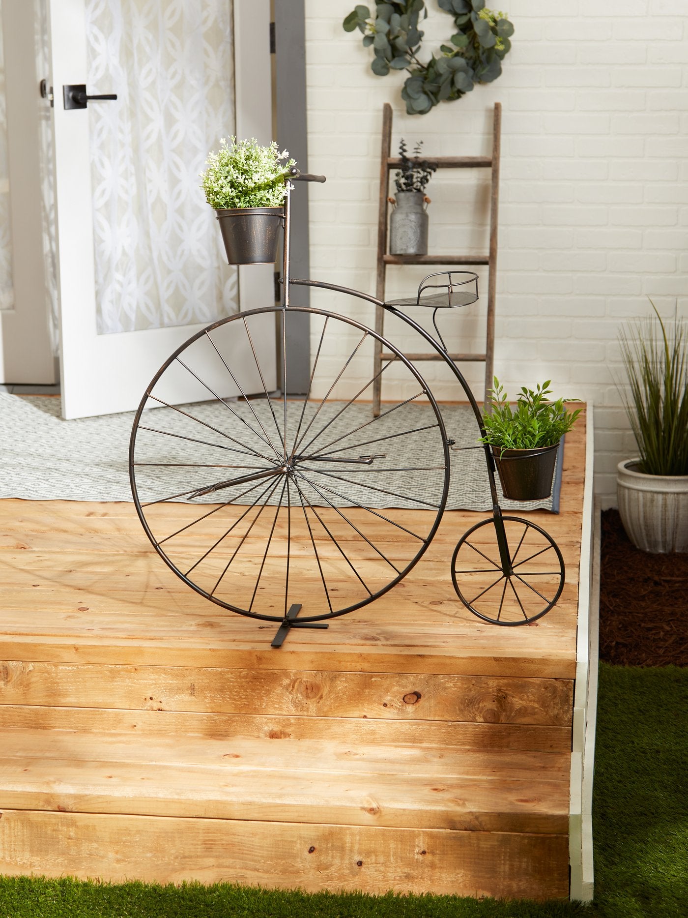 Old-Fashioned Bicycle Plant Stand