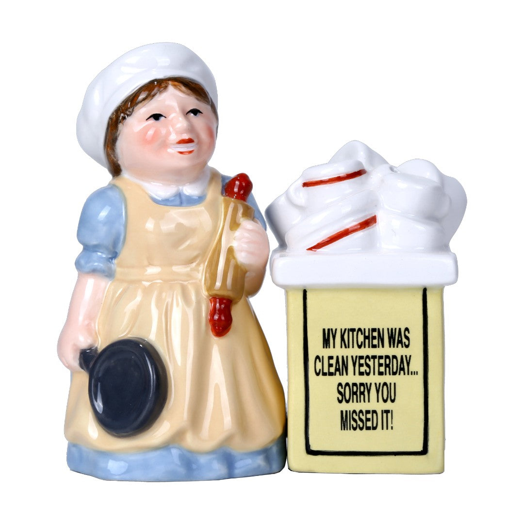 Clean Kitchen Salt And Pepper Shaker Set