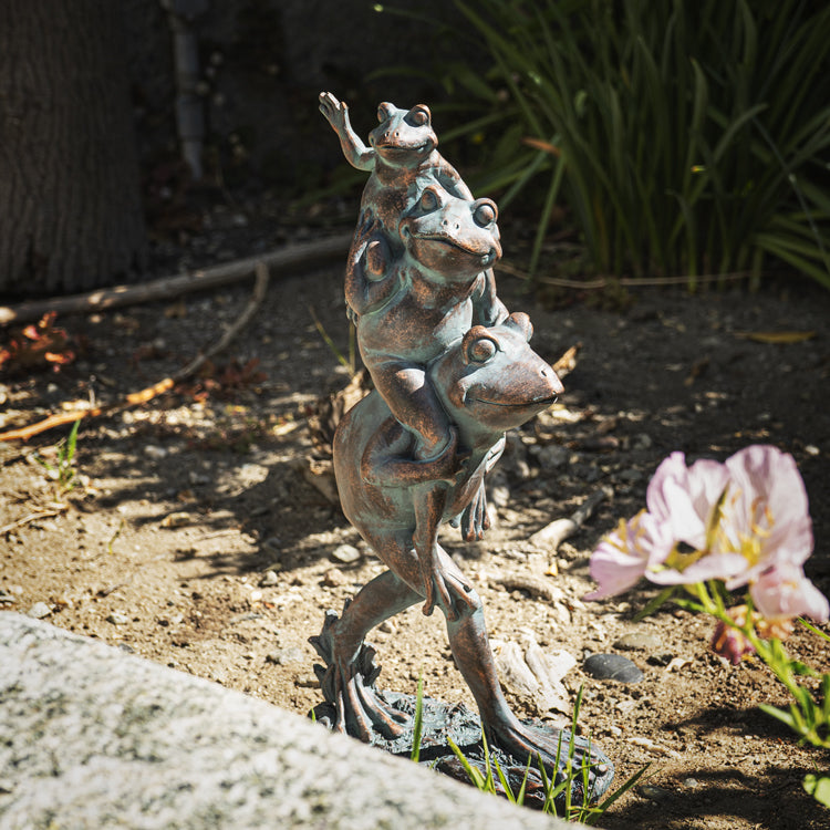 Garden Frogs Statue