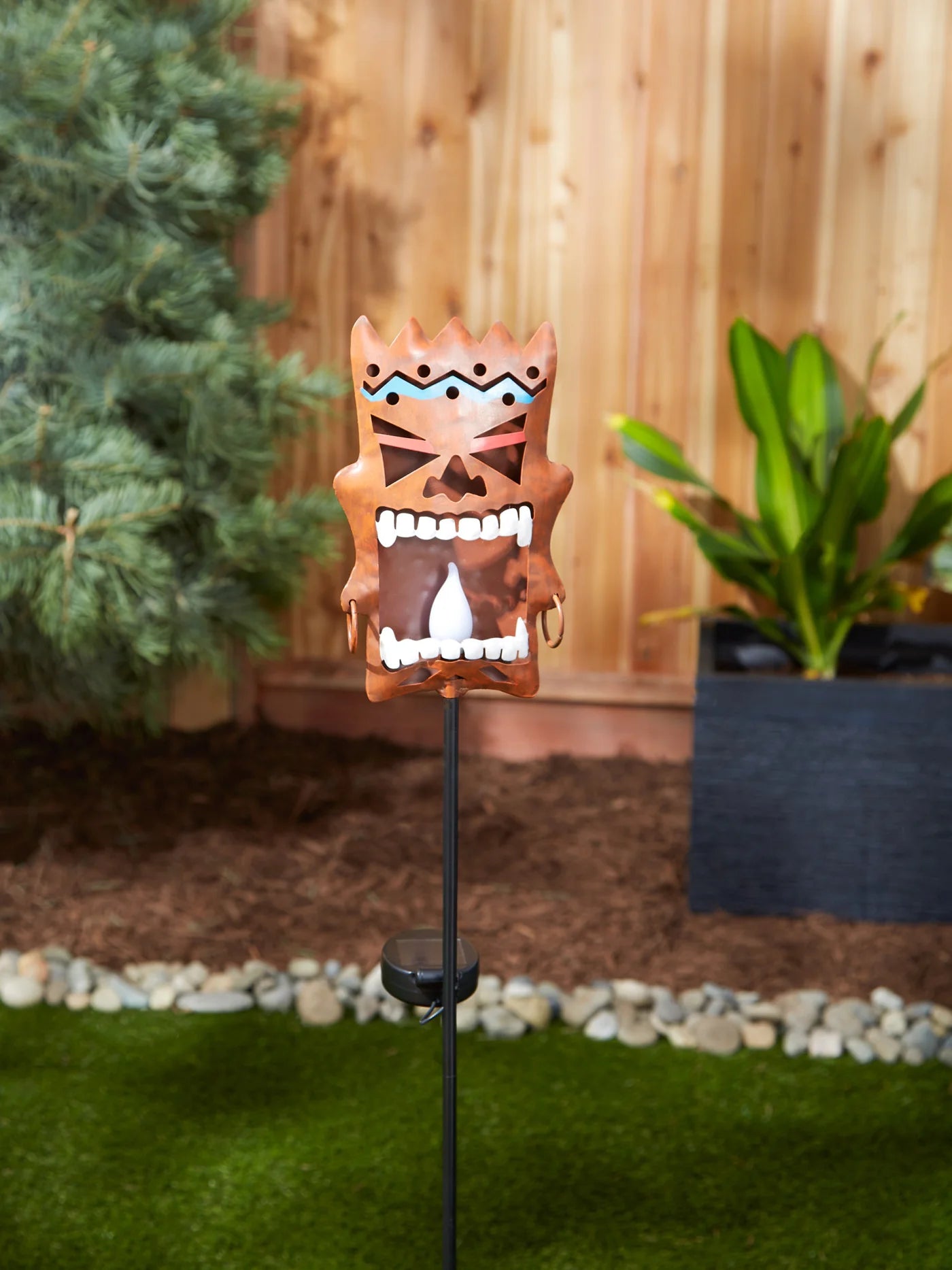 Tiki-Kapakapa Solar Stake