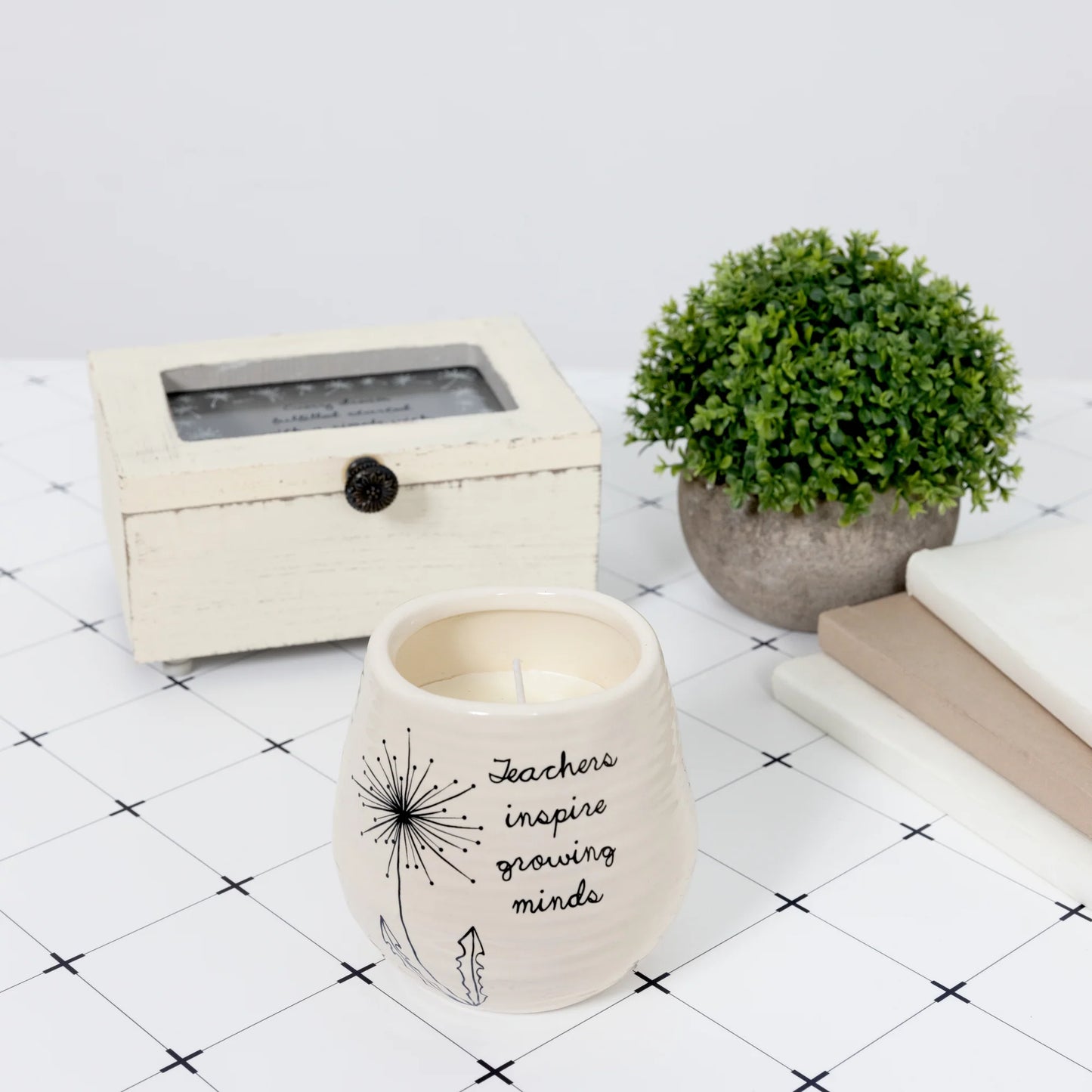 Teacher - 8 oz - 100% Soy Wax Candle Scent: Serenity