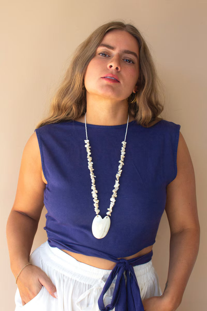 Shell and Cotton Thread Necklace