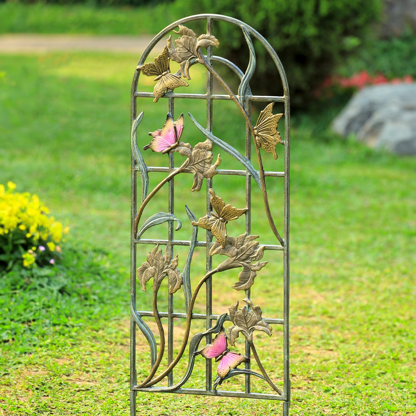 Wide Butterfly Trellis