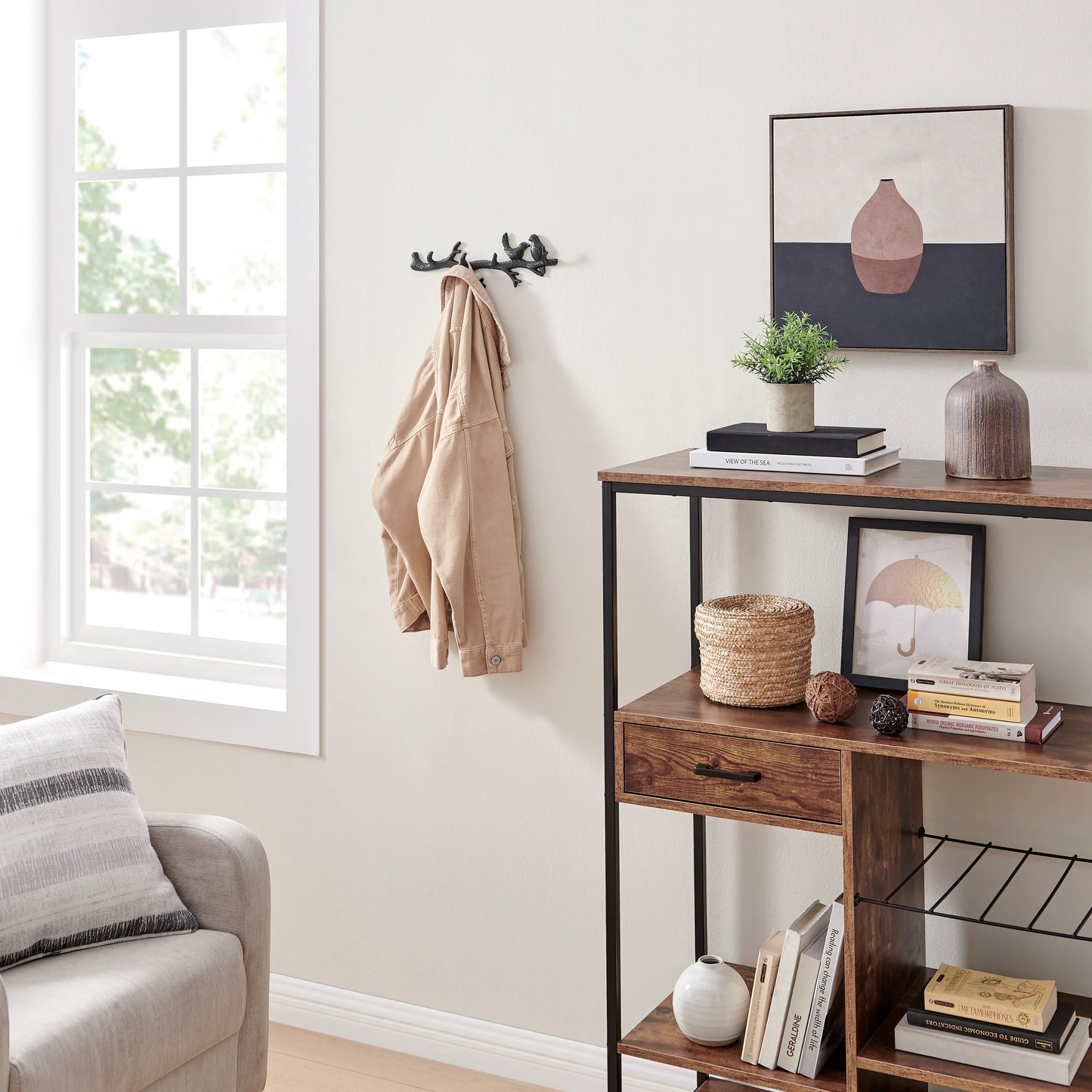 Dark Brown Cast Iron Birds on Tree Branch Decorative Wall Sculpture Utility Hook Unit with 4 Hooks