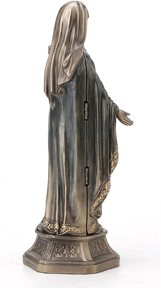 Madonna And Baby Jesus Triptych - The Nativity