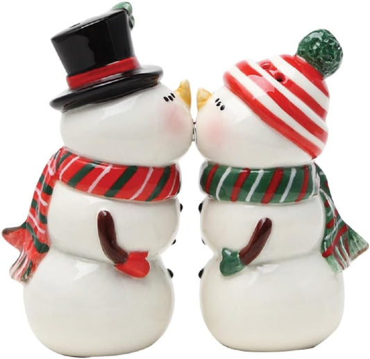 Snowman Couple Magnetic Salt and Pepper Shaker Set
