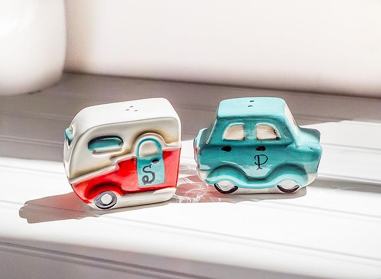 Car & Camper Salt & Pepper