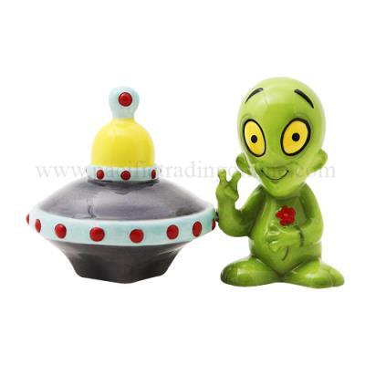 Alien Saucer Salt Pepper Shaker