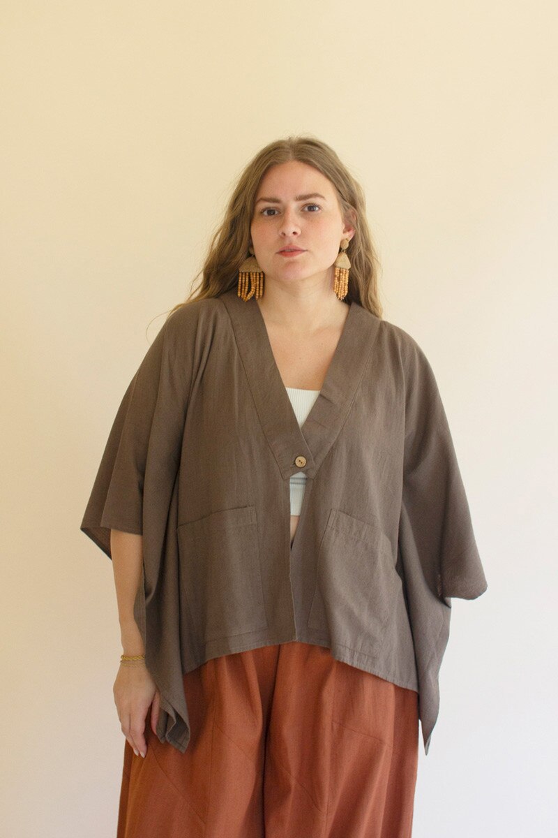 Oregano Winged-Sleeve Kimono with Front Pockets and Button