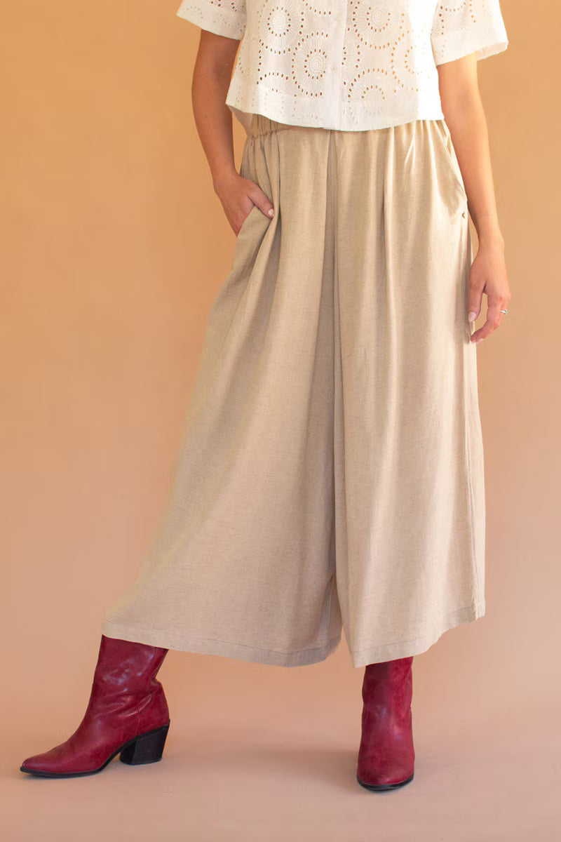 Pleated Front Elastic Waist Wide-Leg Pant