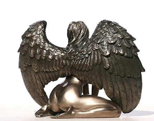 Winged Nude Female Kneeling With Hands In Front (Mbz)