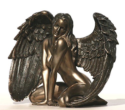 Winged Nude Female Kneeling With Hands In Front (Mbz)