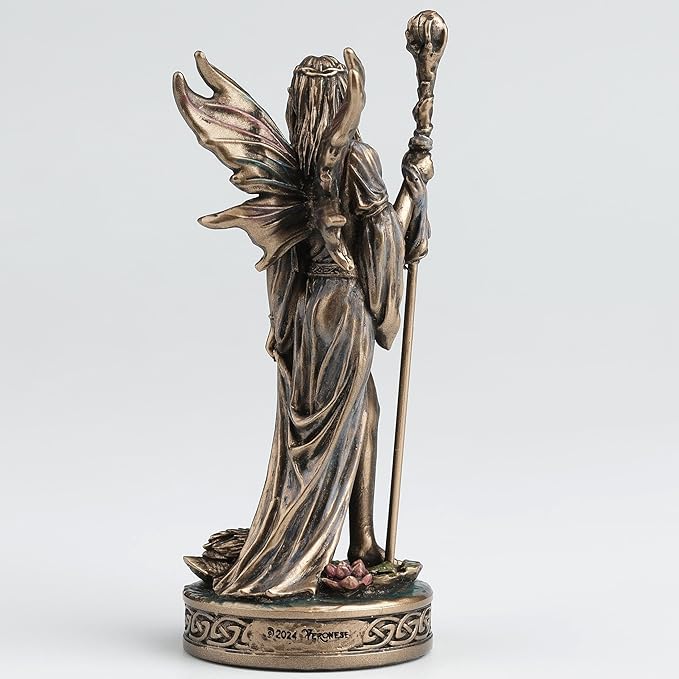 Aine The Irish Goddess Of Summer And Love
