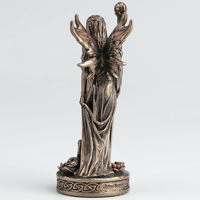 Aine The Irish Goddess Of Summer And Love