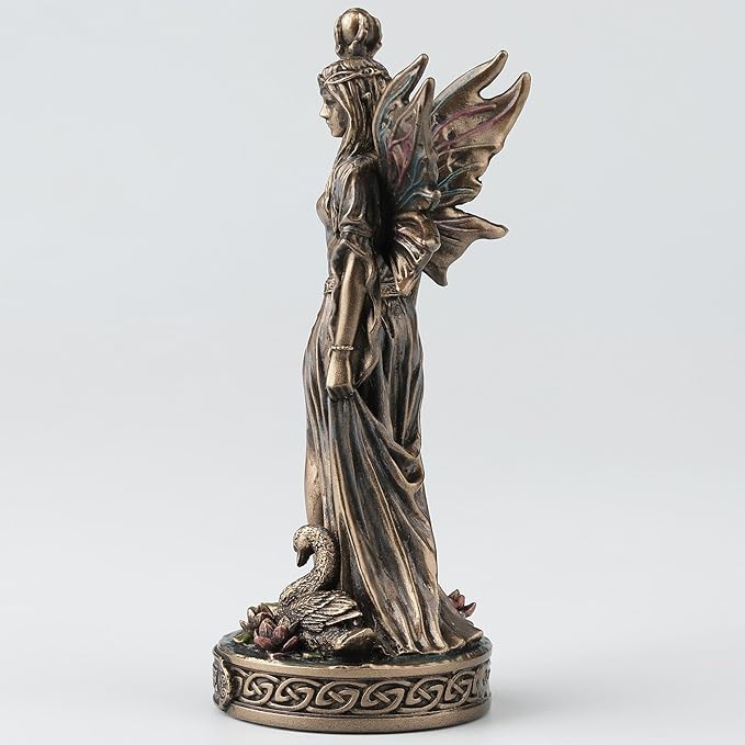 Aine The Irish Goddess Of Summer And Love