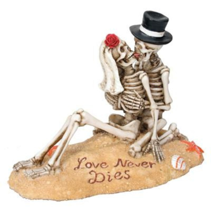 Beach Lovers Figurine