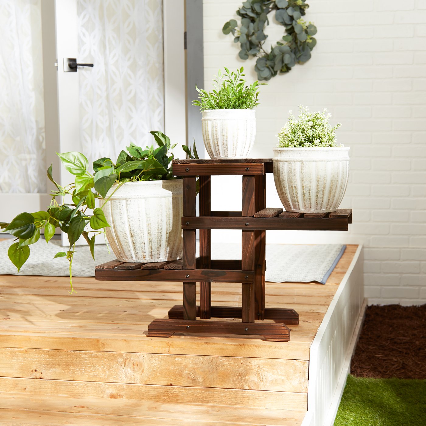 Zigzag Pallet Plant Stand