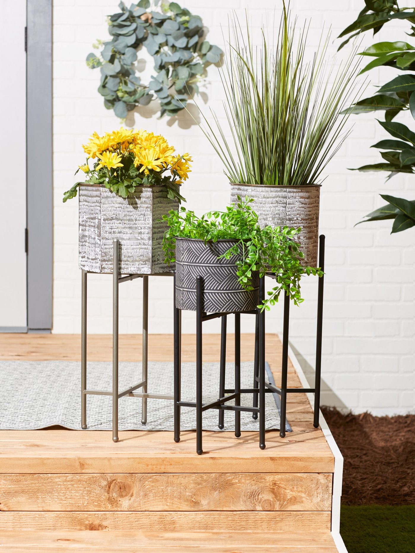 Hexagon Bucket Plant Stand Set Of 2