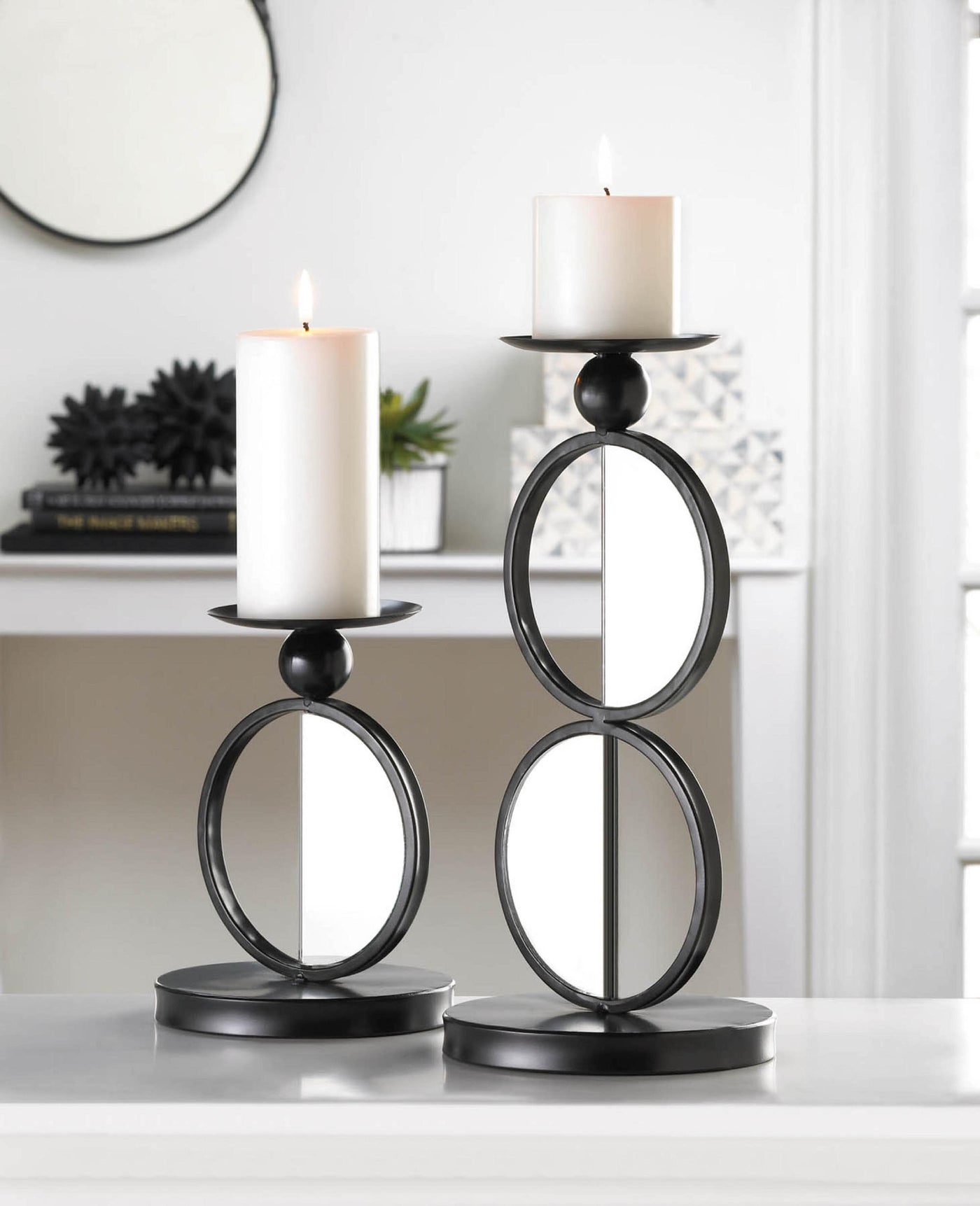 Single Mirrored Glass Candle Holder